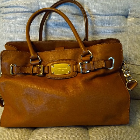 Michael Kors Handbags - Michael Kors Leather Purse